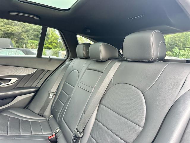 Ｃクラスステーションワゴン Ｃ２２０ｄ　ステーションワゴンローレウスエディション　パノラマサンルーフ　革シート　電動リアゲート　純正１８インチ　シルバールーフレール（15枚目）