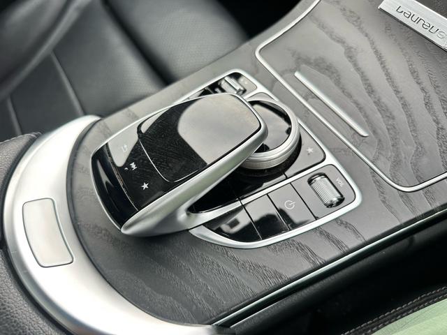 Ｃクラスステーションワゴン Ｃ２２０ｄ　ステーションワゴンローレウスエディション　パノラマサンルーフ　革シート　電動リアゲート　純正１８インチ　シルバールーフレール（22枚目）