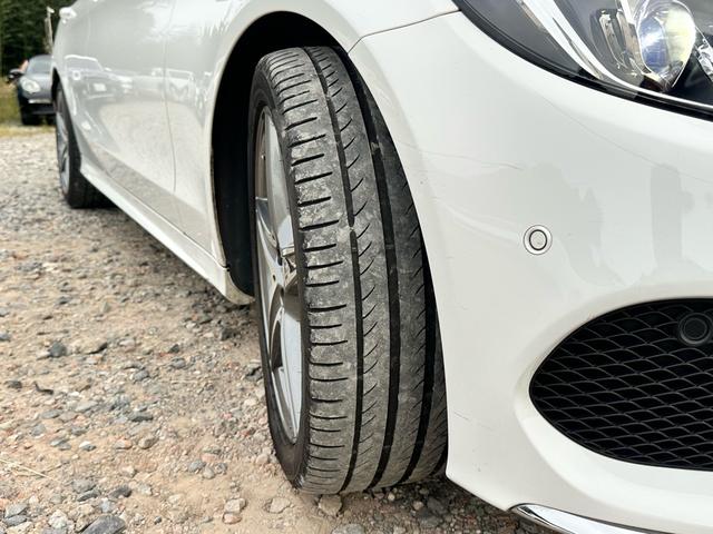 Ｃクラスステーションワゴン Ｃ２２０ｄ　ステーションワゴンローレウスエディション　パノラマサンルーフ　革シート　電動リアゲート　純正１８インチ　シルバールーフレール（53枚目）
