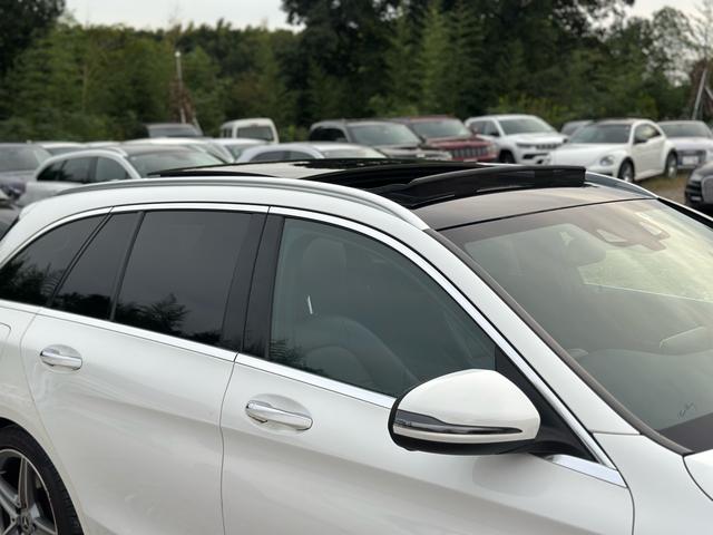 Ｃクラスステーションワゴン Ｃ２２０ｄ　ステーションワゴンローレウスエディション　パノラマサンルーフ　革シート　電動リアゲート　純正１８インチ　シルバールーフレール（58枚目）