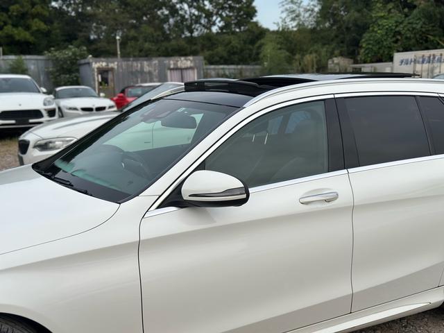 Ｃクラスステーションワゴン Ｃ２２０ｄ　ステーションワゴンローレウスエディション　パノラマサンルーフ　革シート　電動リアゲート　純正１８インチ　シルバールーフレール（64枚目）