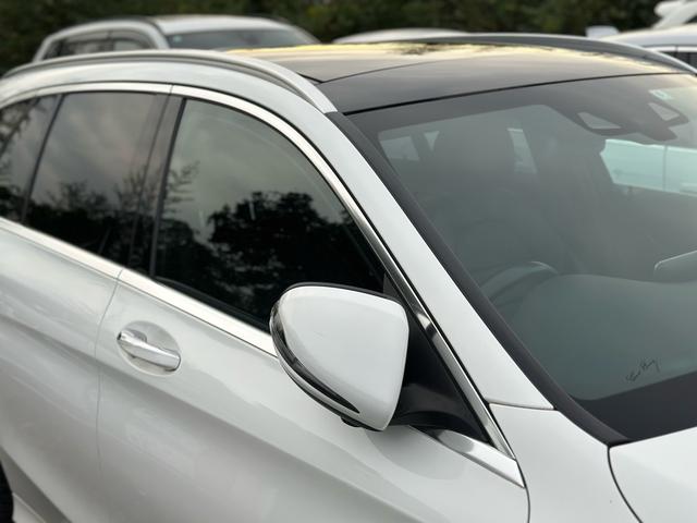 Ｃクラスステーションワゴン Ｃ２２０ｄ　ステーションワゴンローレウスエディション　パノラマサンルーフ　革シート　電動リアゲート　純正１８インチ　シルバールーフレール（80枚目）