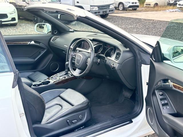 Ａ５カブリオレ ベースグレード　ナビ　テレビ　バックカメラ　革シート　ＥＴＣ　　　電動シート　電動オープン確認済み　シートヒーター（16枚目）