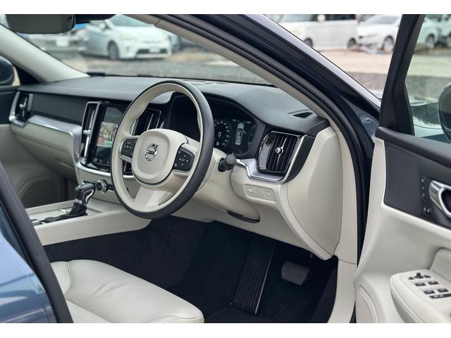 S60 T4 モメンタム 360°カメラ クルコン ETC キー2個 アルミ 新車保証書(9枚目)