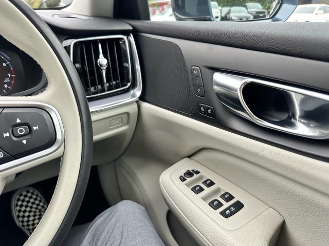 S60 T4 モメンタム 360°カメラ クルコン ETC キー2個 アルミ 新車保証書(39枚目)