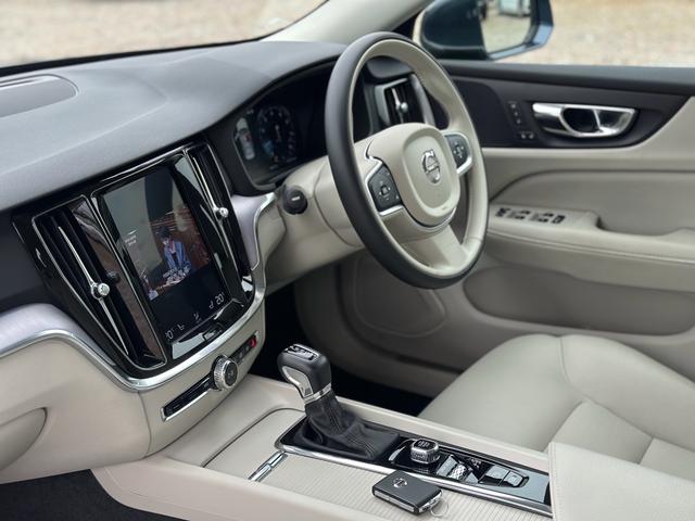 S60 T4 モメンタム 360°カメラ クルコン ETC キー2個 アルミ 新車保証書(52枚目)