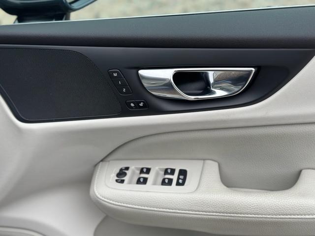 S60 T4 モメンタム 360°カメラ クルコン ETC キー2個 アルミ 新車保証書(60枚目)