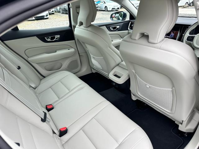 S60 T4 モメンタム 360°カメラ クルコン ETC キー2個 アルミ 新車保証書(65枚目)