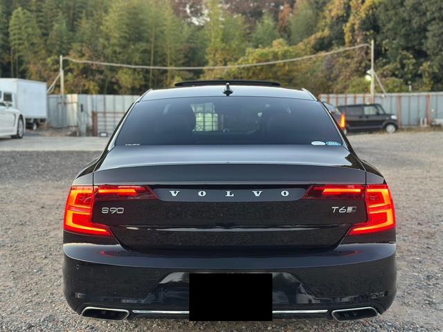 Ｓ９０ Ｔ６　ＡＷＤ　インスクリプション　サンルーフ　マッサージ機能付き　キー２個　３６０°カメラ　アルミ　シートエアコン（6枚目）