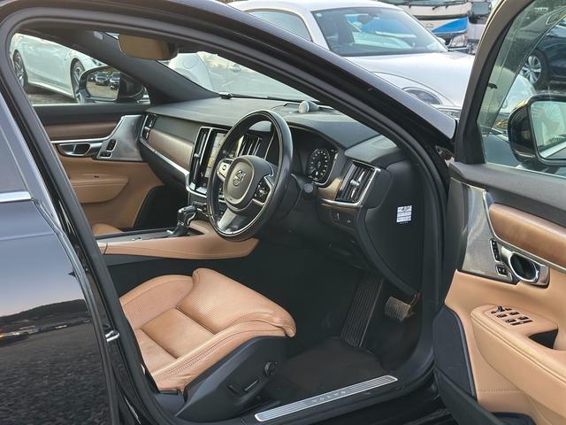 Ｓ９０ Ｔ６　ＡＷＤ　インスクリプション　サンルーフ　マッサージ機能付き　キー２個　３６０°カメラ　アルミ　シートエアコン（9枚目）