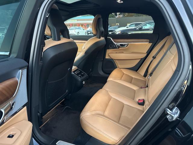 Ｓ９０ Ｔ６　ＡＷＤ　インスクリプション　サンルーフ　マッサージ機能付き　キー２個　３６０°カメラ　アルミ　シートエアコン（12枚目）