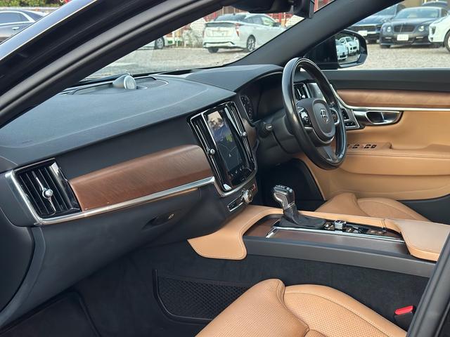 Ｓ９０ Ｔ６　ＡＷＤ　インスクリプション　サンルーフ　マッサージ機能付き　キー２個　３６０°カメラ　アルミ　シートエアコン（15枚目）
