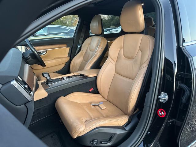 Ｓ９０ Ｔ６　ＡＷＤ　インスクリプション　サンルーフ　マッサージ機能付き　キー２個　３６０°カメラ　アルミ　シートエアコン（16枚目）