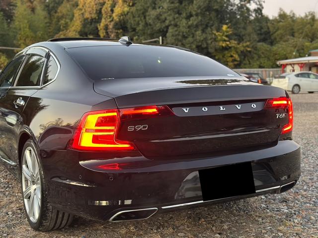 Ｓ９０ Ｔ６　ＡＷＤ　インスクリプション　サンルーフ　マッサージ機能付き　キー２個　３６０°カメラ　アルミ　シートエアコン（50枚目）