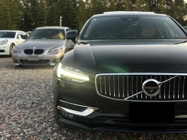 Ｓ９０ Ｔ６　ＡＷＤ　インスクリプション　サンルーフ　マッサージ機能付き　キー２個　３６０°カメラ　アルミ　シートエアコン（66枚目）