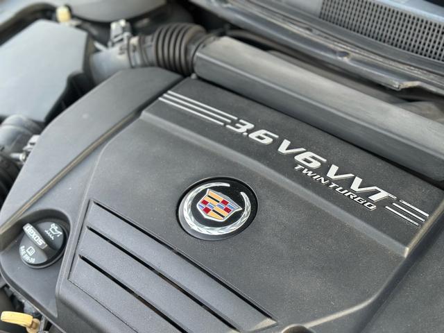 キャデラックＸＴＳ プラチナム　パノラマサンルーフ　左ハンドル　純正ナビ　シートヒーター、クーラー　Ｂｌｕｅｔｏｏｔｈ付　オートクルーズコントロール（29枚目）