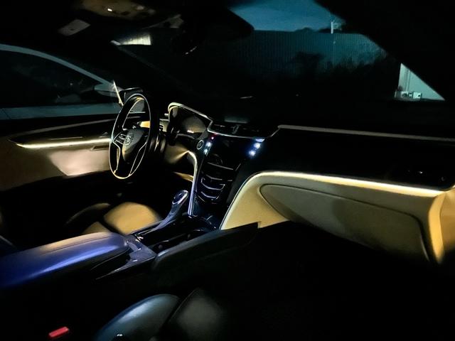 キャデラックＸＴＳ プラチナム　パノラマサンルーフ　左ハンドル　純正ナビ　シートヒーター、クーラー　Ｂｌｕｅｔｏｏｔｈ付　オートクルーズコントロール（66枚目）