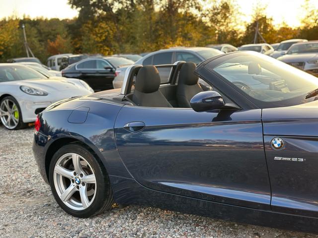 Ｚ４ ｓＤｒｉｖｅ２３ｉ　ナビ　バックカメラ　ＹｏｕＴｕｂｅ付き　テレビ　ＥＴＣ　アルミ（10枚目）