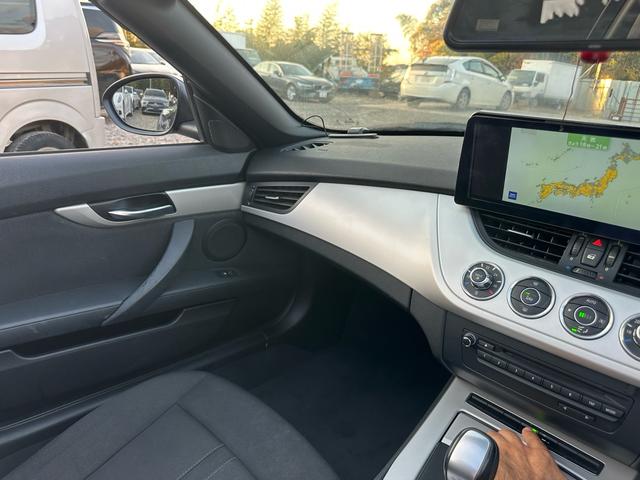 Ｚ４ ｓＤｒｉｖｅ２３ｉ　ナビ　バックカメラ　ＹｏｕＴｕｂｅ付き　テレビ　ＥＴＣ　アルミ（28枚目）