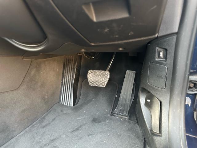 Ｚ４ ｓＤｒｉｖｅ２３ｉ　ナビ　バックカメラ　ＹｏｕＴｕｂｅ付き　テレビ　ＥＴＣ　アルミ（31枚目）