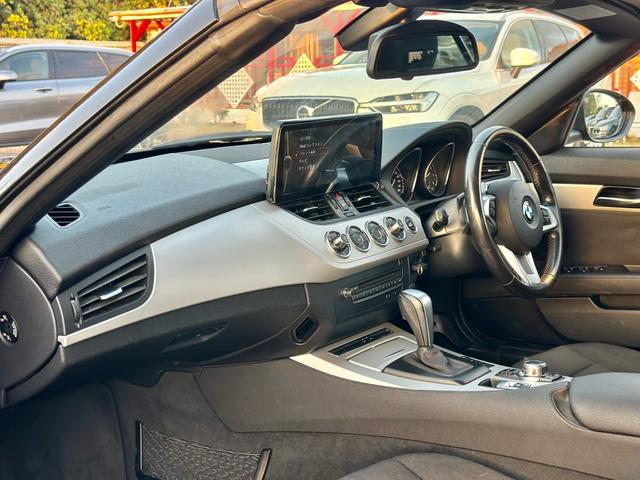 Ｚ４ ｓＤｒｉｖｅ２３ｉ　ナビ　バックカメラ　ＹｏｕＴｕｂｅ付き　テレビ　ＥＴＣ　アルミ（60枚目）