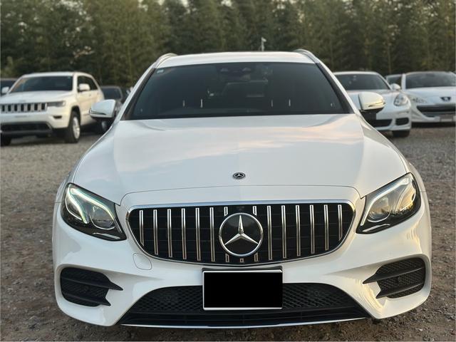 Ｅクラスステーションワゴン Ｅ２００　ステーションワゴン　アバンギャルドスポーツ　ＡＭＧ　スタイリングパッケージ　テレビ　プレミアムサウンド　３６０°カメラ　ドラレコ　シートヒーター（2枚目）