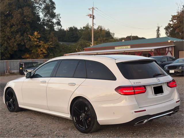 Ｅクラスステーションワゴン Ｅ２００　ステーションワゴン　アバンギャルドスポーツ　ＡＭＧ　スタイリングパッケージ　テレビ　プレミアムサウンド　３６０°カメラ　ドラレコ　シートヒーター（5枚目）