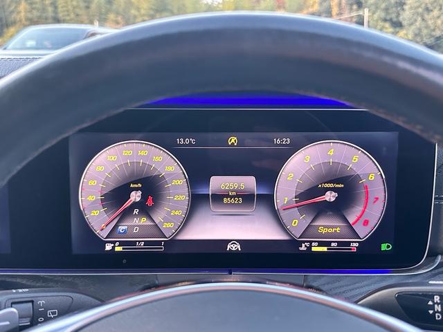 Ｅクラスステーションワゴン Ｅ２００　ステーションワゴン　アバンギャルドスポーツ　ＡＭＧ　スタイリングパッケージ　テレビ　プレミアムサウンド　３６０°カメラ　ドラレコ　シートヒーター（32枚目）