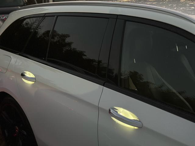 Ｅクラスステーションワゴン Ｅ２００　ステーションワゴン　アバンギャルドスポーツ　ＡＭＧ　スタイリングパッケージ　テレビ　プレミアムサウンド　３６０°カメラ　ドラレコ　シートヒーター（80枚目）