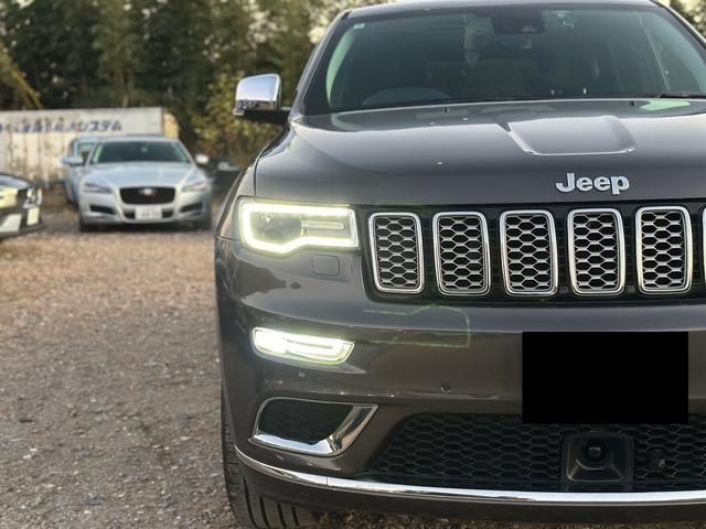 ジープ・グランドチェロキー サミット（12枚目）