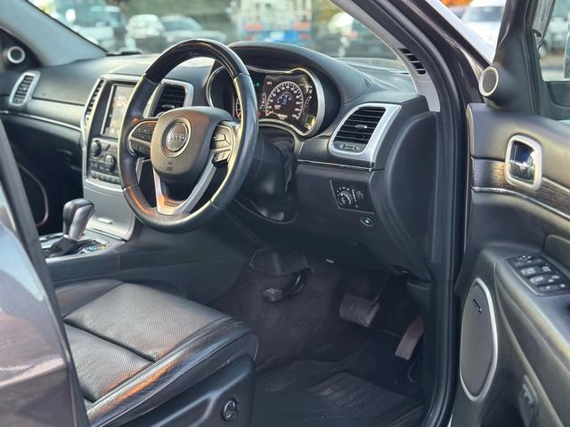 ジープ・グランドチェロキー サミット（13枚目）