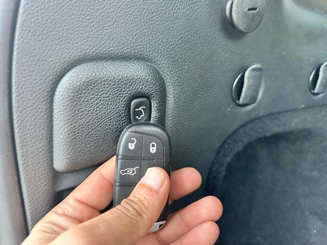 ジープ・グランドチェロキー サミット（21枚目）