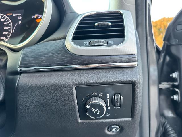 ジープ・グランドチェロキー サミット（23枚目）