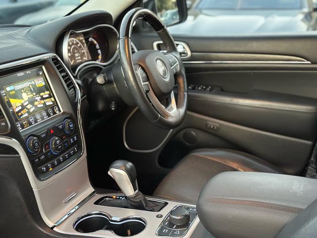 ジープ・グランドチェロキー サミット（59枚目）