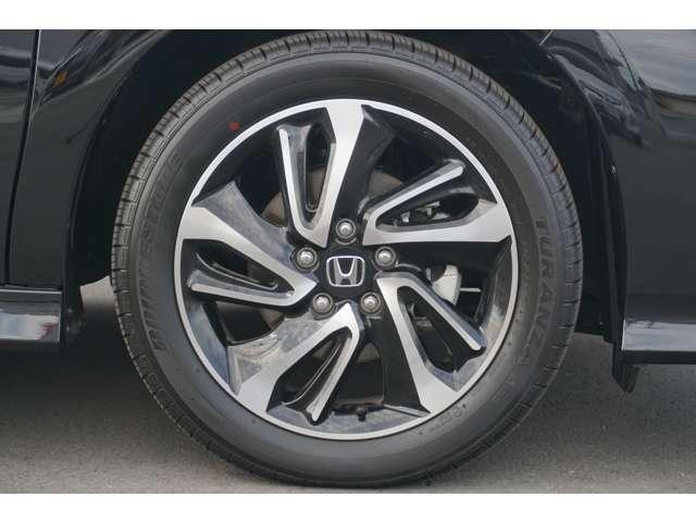 スパーダ・クールスピリット ホンダセンシング 当社デモカー 10インチナビ シートヒーター CMBS スマキー Iストップ ミュージックプレイヤー接続可 オートクルーズコントロール Bカメ Sヒーター AW サイドエアバック 整備点検記録簿 禁煙(20枚目)
