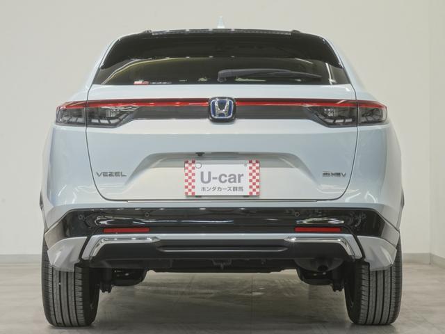 ヴェゼル ｅ：ＨＥＶＺ　ワンオーナー　ホンダコネクトディスプレー　バックカメラ　ホンダセンシング　ＬＥＤオートライト　パーキングソナー　ステアリングヒーター　シートヒーター　パワーバックドア　衝突回避支援ブレーキ機能　１オナ（8枚目）
