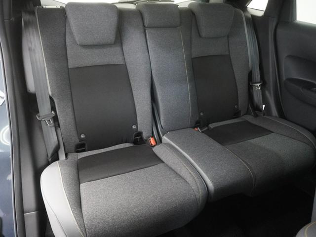 フィット ｅ：ＨＥＶＲＳ　当社デモカー９インチコネクトディスプレイＬＥＤオートライトオートハイビーム渋滞追従機能付きＡＣＣレーンキープアシストホンダコネクト誤発進抑制機能　エアバッグ　ナビ＆ＴＶ　パワーウィンドウ　ＥＴＣ装備（11枚目）