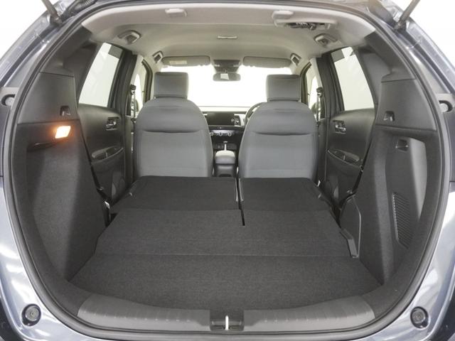 フィット ｅ：ＨＥＶＲＳ　当社デモカー９インチコネクトディスプレイＬＥＤオートライトオートハイビーム渋滞追従機能付きＡＣＣレーンキープアシストホンダコネクト誤発進抑制機能　エアバッグ　ナビ＆ＴＶ　パワーウィンドウ　ＥＴＣ装備（14枚目）