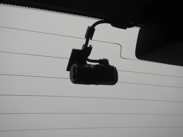 フィット ホーム　ワンオーナー　９インチインターナビ　前後ドライブレコーダー　シートヒーター　ＬＥＤオートライト　オートハイビーム　渋滞追従機能付きＡＣＣ　サイドエアバッグ・サイドカーテンエアバッグ　誤発進抑制機能（28枚目）