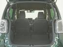 ２列目シートを倒すことで、大変広いラゲッジスペースとなります。大きな荷物を積んだりと様々な用途にご利用いただけます。
