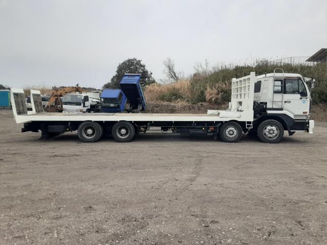 日産ディーゼル 　ＮＯＸ適合外　回送車　積載量１２０００ｋｇ　７速マニュアル　エアコン　パワステ（8枚目）