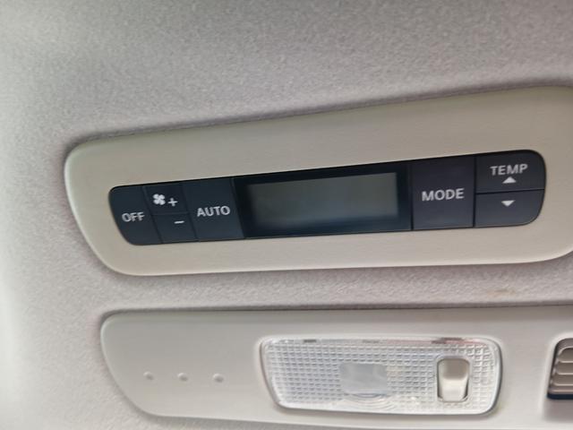 セレナ ハイウェイスター S-ハイブリッド プッシュスタート スマートキー タイミングチェーン 8人乗り リア左パワースライドドア(20枚目)