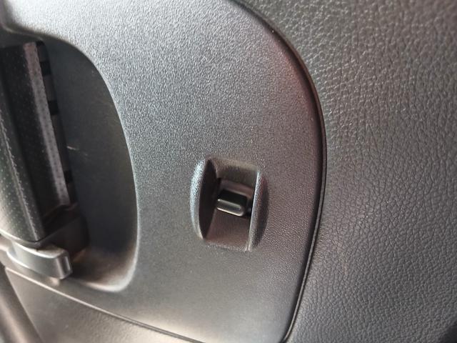 セレナ ハイウェイスター S-ハイブリッド プッシュスタート スマートキー タイミングチェーン 8人乗り リア左パワースライドドア(21枚目)