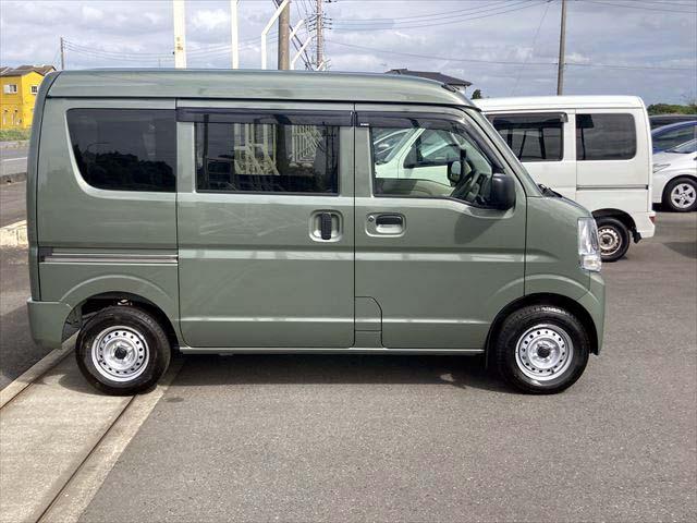 エブリイ ＰＡリミテッド　衝突被害軽減ブレーキ　レーンキープアシスト　オートハイビーム　障害物センサー　アイドリングストップ機能　オートライト　両側スライドドア　ＵＳＢ（Ｔｙｐｅ－Ａ／Ｔｙｐｅ－Ｃ）電源ソケット（5枚目）