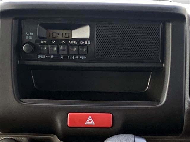 エブリイ ＰＡリミテッド　衝突被害軽減ブレーキ　レーンキープアシスト　オートハイビーム　障害物センサー　アイドリングストップ機能　オートライト　両側スライドドア　ＵＳＢ（Ｔｙｐｅ－Ａ／Ｔｙｐｅ－Ｃ）電源ソケット（17枚目）