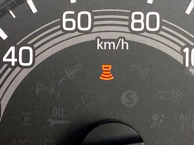 エブリイ ＰＡリミテッド　衝突被害軽減ブレーキ　レーンキープアシスト　オートハイビーム　障害物センサー　アイドリングストップ機能　オートライト　両側スライドドア　ＵＳＢ（Ｔｙｐｅ－Ａ／Ｔｙｐｅ－Ｃ）電源ソケット（25枚目）