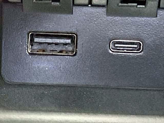 エブリイ ＰＡリミテッド　衝突被害軽減ブレーキ　レーンキープアシスト　オートハイビーム　障害物センサー　アイドリングストップ機能　オートライト　両側スライドドア　ＵＳＢ（Ｔｙｐｅ－Ａ／Ｔｙｐｅ－Ｃ）電源ソケット（30枚目）