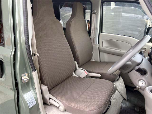 エブリイ ＰＡリミテッド　衝突被害軽減ブレーキ　レーンキープアシスト　オートハイビーム　障害物センサー　アイドリングストップ機能　オートライト　両側スライドドア　ＵＳＢ（Ｔｙｐｅ－Ａ／Ｔｙｐｅ－Ｃ）電源ソケット（40枚目）