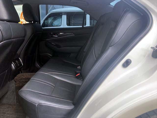 クラウン アスリートＧ　衝突軽減ブレーキ　オートマチックハイビーム　クリアランスソナー　ＨＤＤナビ　Ｂｌｕｅｔｏｏｔｈオーディオ　フルセグ　バックカメラ　ＥＴＣ　　ディスチャージヘッドライト　フォグランプ　　電動シート（10枚目）