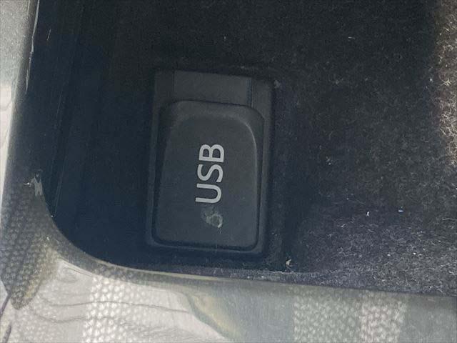 クラウン アスリートＧ　衝突軽減ブレーキ　オートマチックハイビーム　クリアランスソナー　ＨＤＤナビ　Ｂｌｕｅｔｏｏｔｈオーディオ　フルセグ　バックカメラ　ＥＴＣ　　ディスチャージヘッドライト　フォグランプ　　電動シート（17枚目）